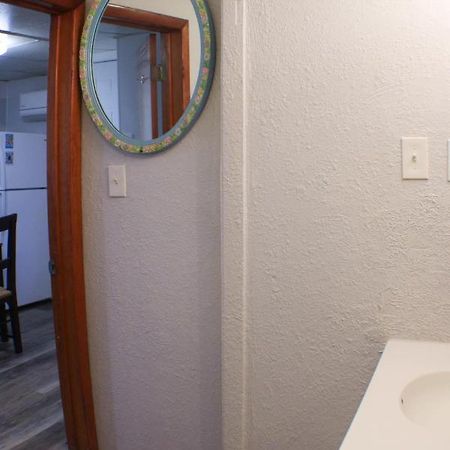 California Ave - 2 Bedroom - Home Away From Home! Питсбърг Екстериор снимка