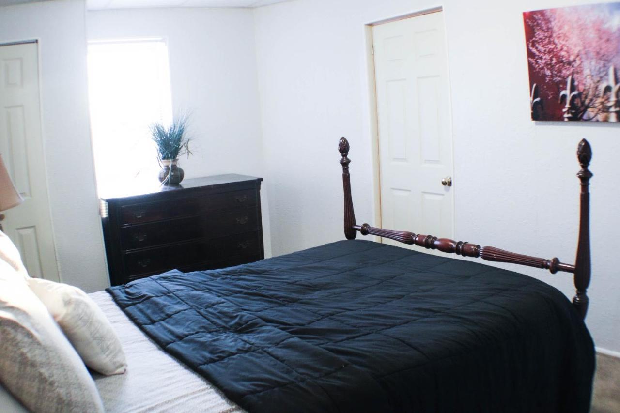 California Ave - 2 Bedroom - Home Away From Home! Питсбърг Екстериор снимка